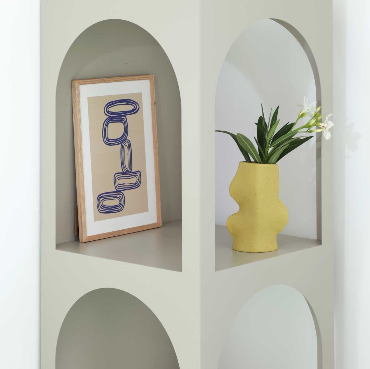 Fluxo Ceramic Vase -  Medium Pistachio Green-2