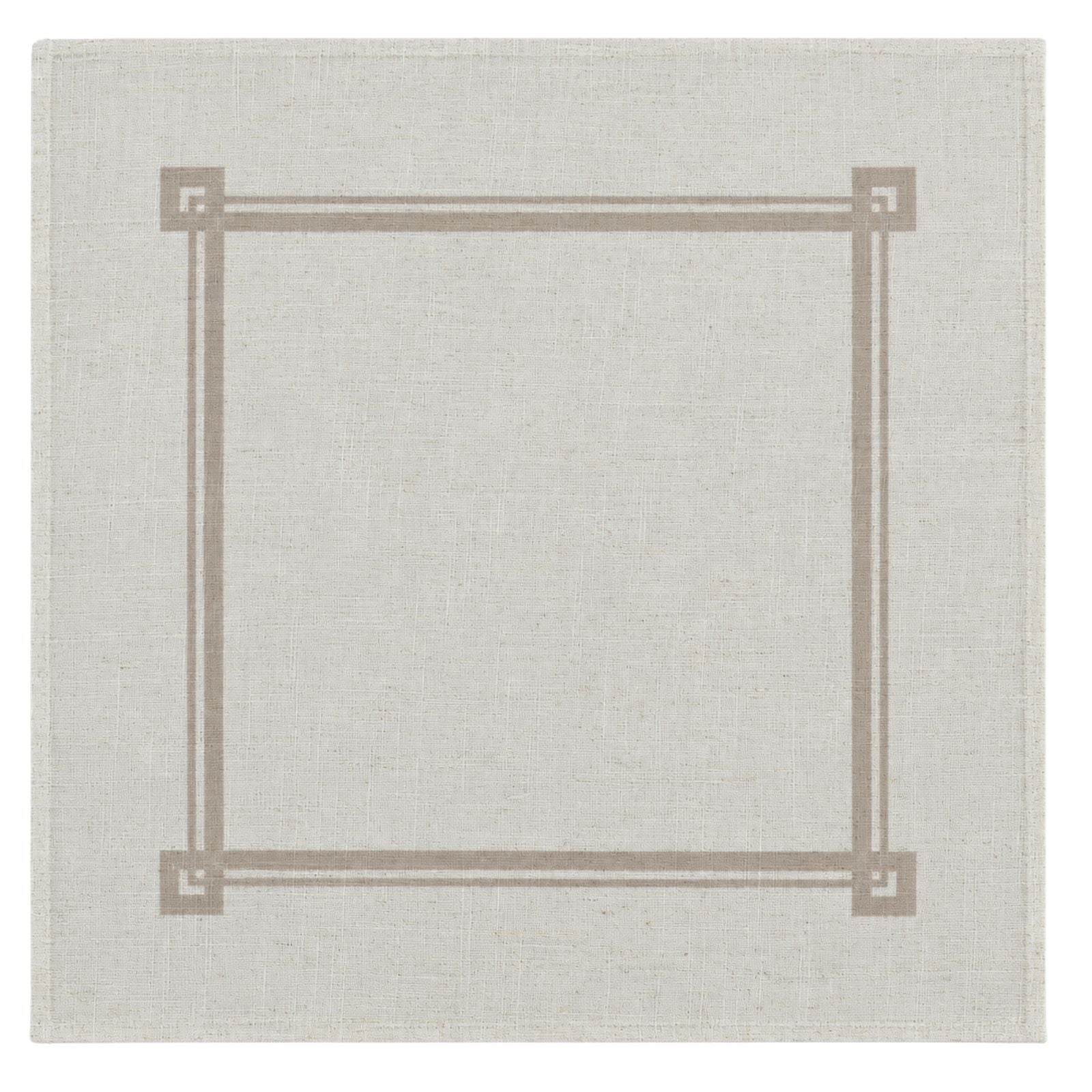 Détail des serviettes de table beige taupe