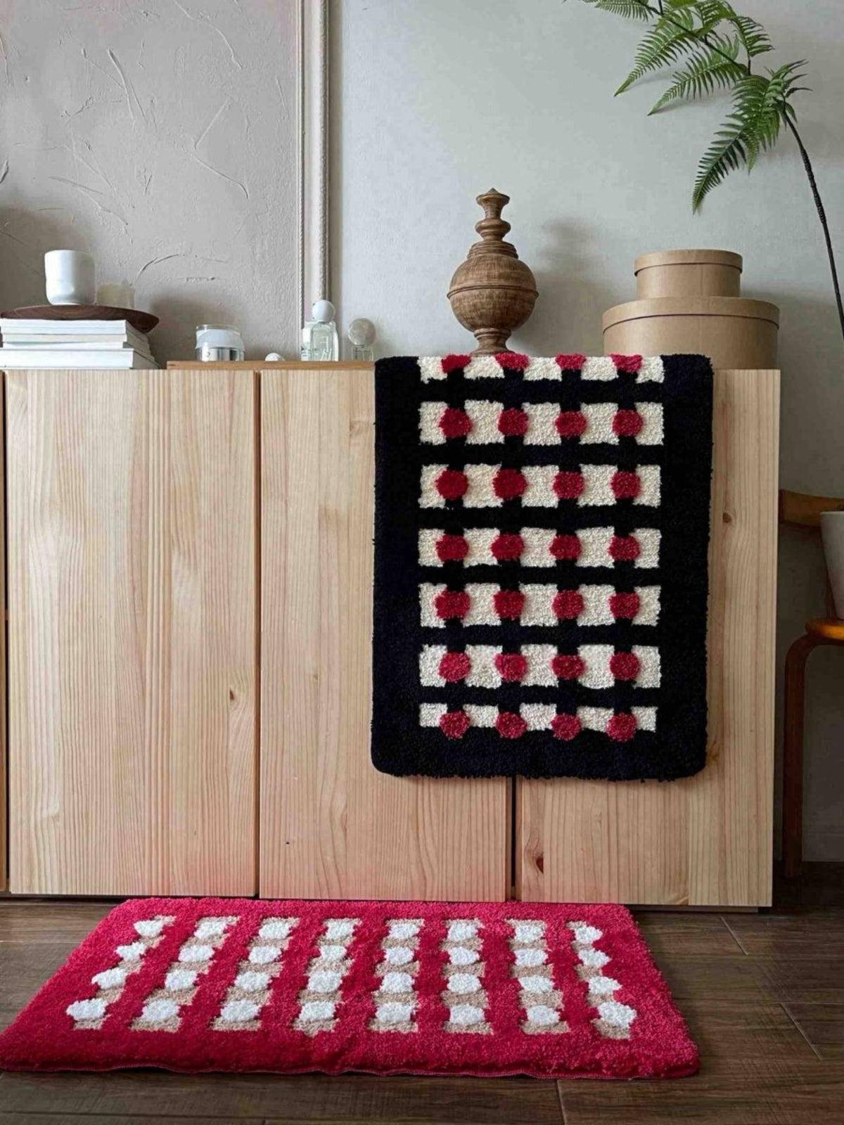 Retro Dotted Bath Rug, Ultra Soft, Absorbent & Anti-slip-0