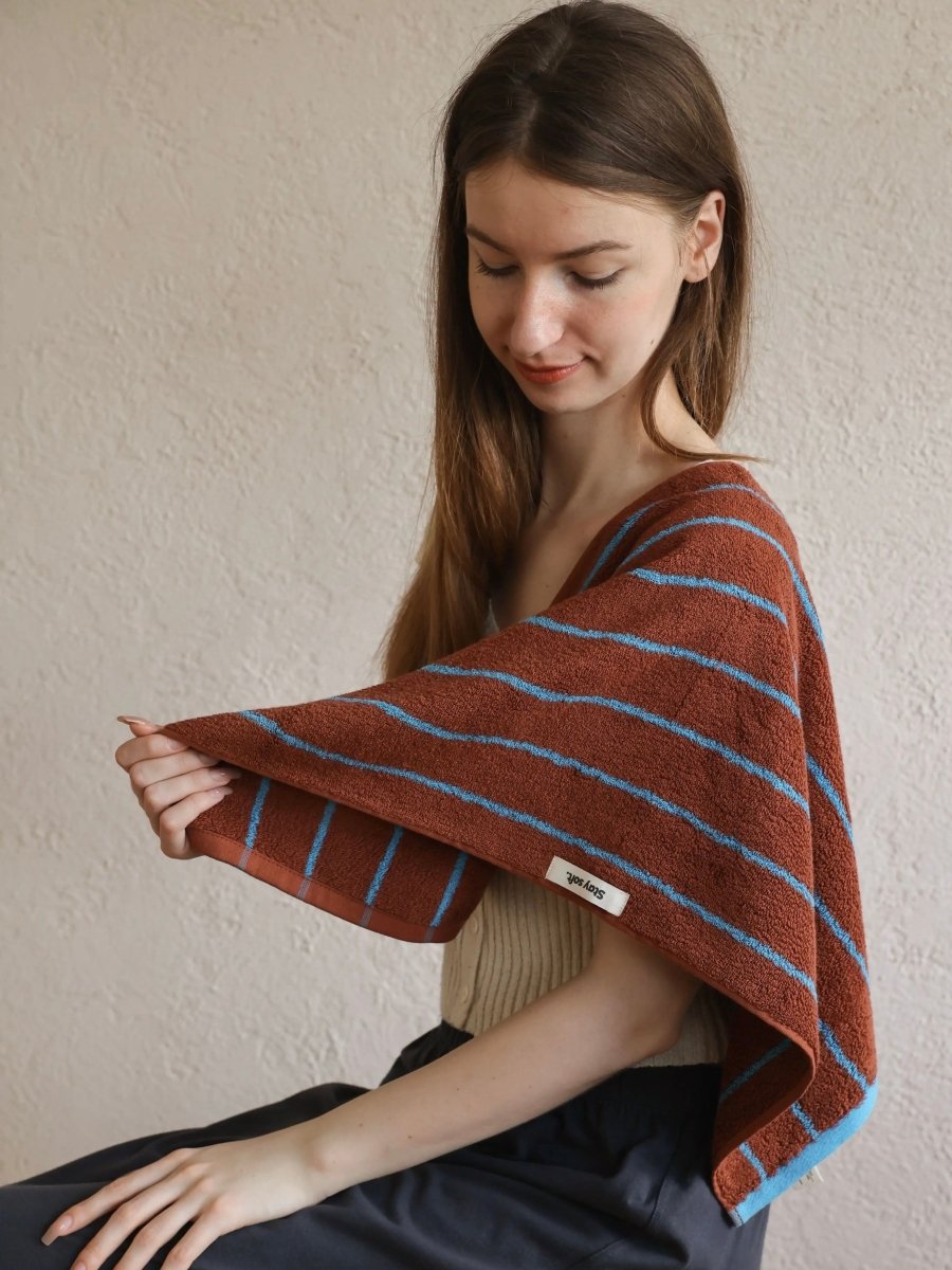 Serviette rayée rétro aux tons naturels – vue 3