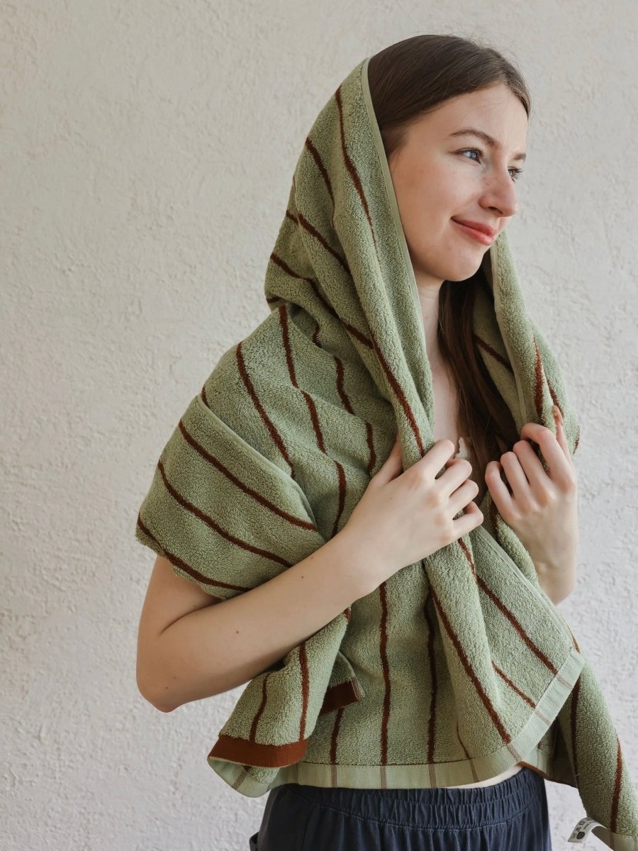 Serviette rayée rétro aux tons naturels – vue 4