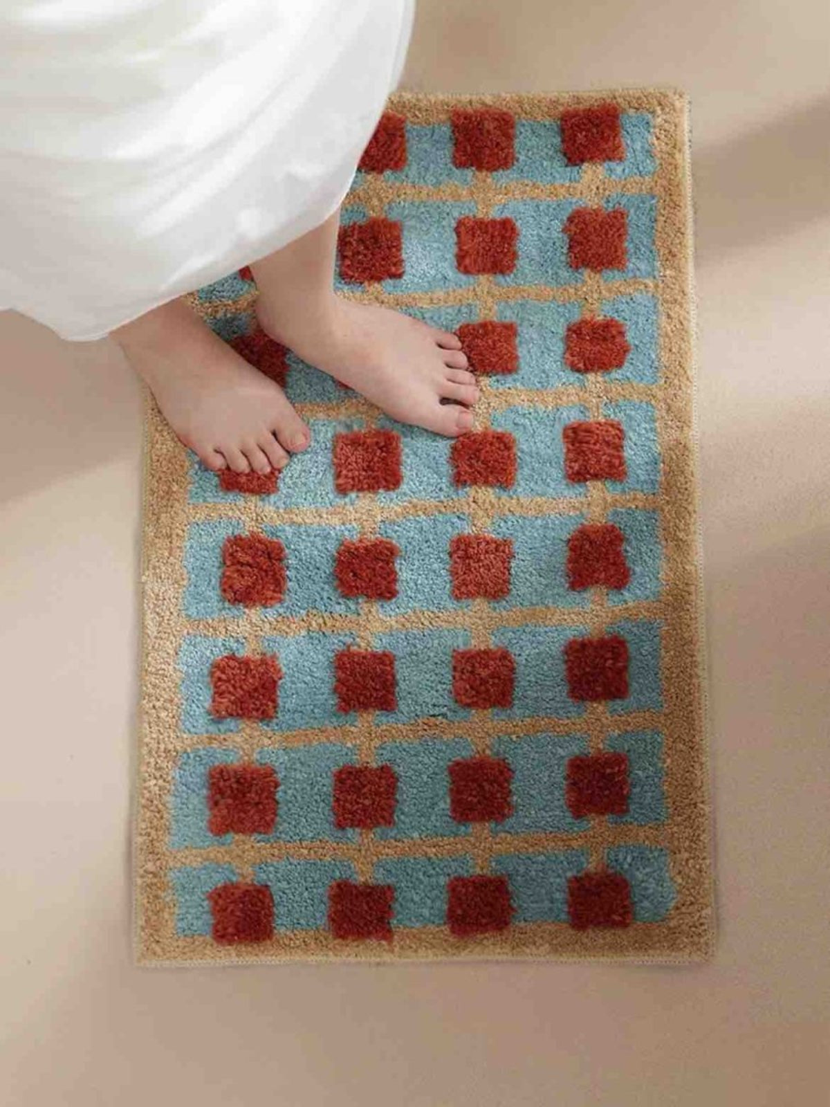 Ultra Soft Retro Whimsical Grid Bath Rug, Machine-washable, Absorbent Mat-3
